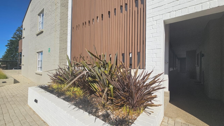 To Let 3 Bedroom Property for Rent in Hartenbos Central Western Cape